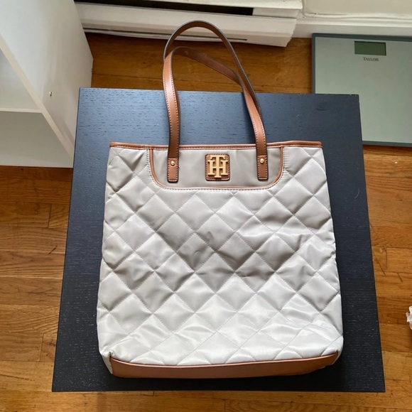 Tommy Hilfiger Quilted Nylon Tote - Picture 2 of 9